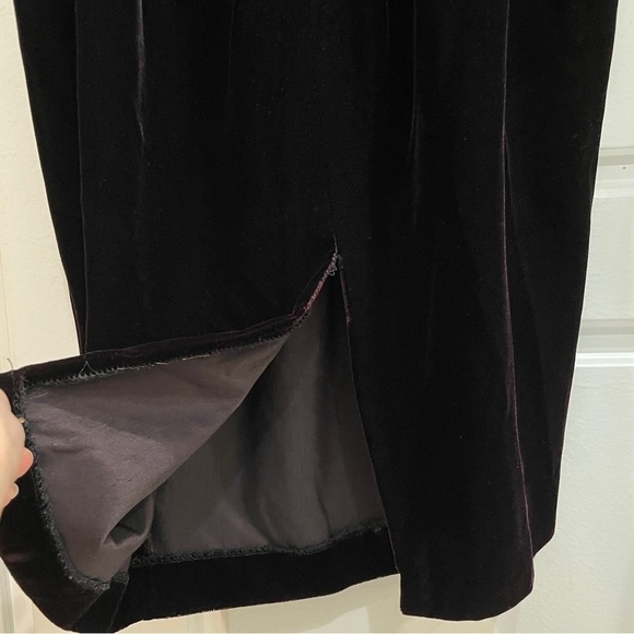 Susan Bennett Velvet Dress Drop Waist with Bow - Picture 4 of 8